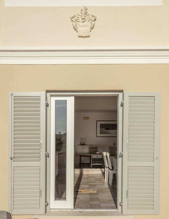 Apartments Villa Adrienne Мали-Лошинь Экстерьер фото